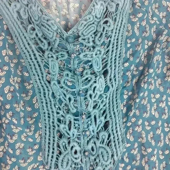 A'reve Sheer top Size Small EUC - Picture 3 of 9